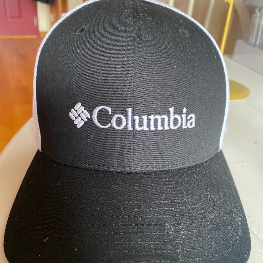 Columbia Mesh Flexfit hat